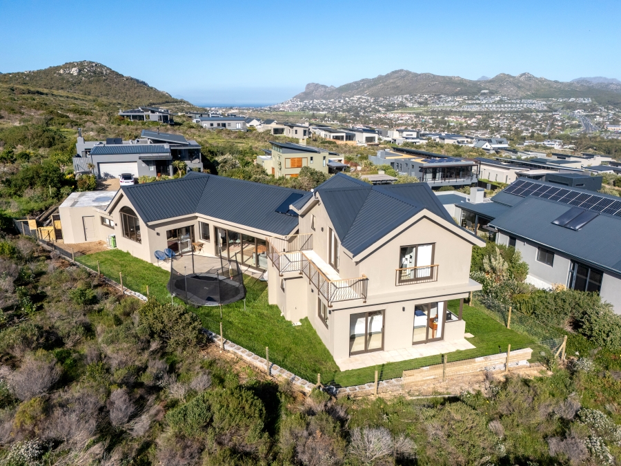 5 Bedroom Property for Sale in Chapman